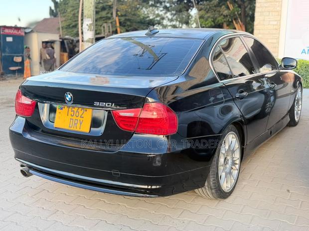 BMW 3 Series 2010 Black