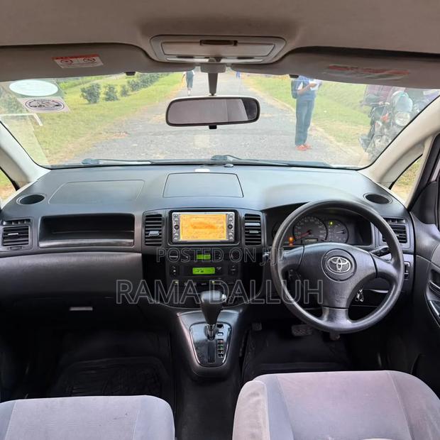 Toyota Corolla Spacio 2005 Silver
