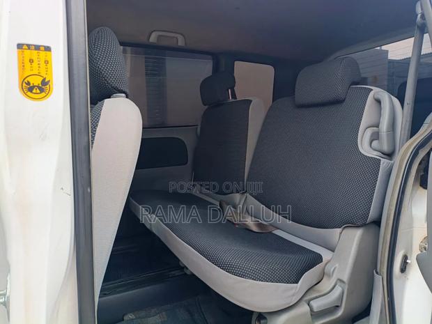 Toyota Sienta 2005 White