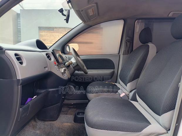 Toyota Sienta 2005 White