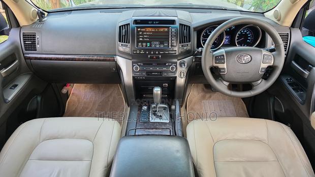 Toyota Land Cruiser 2009 Black