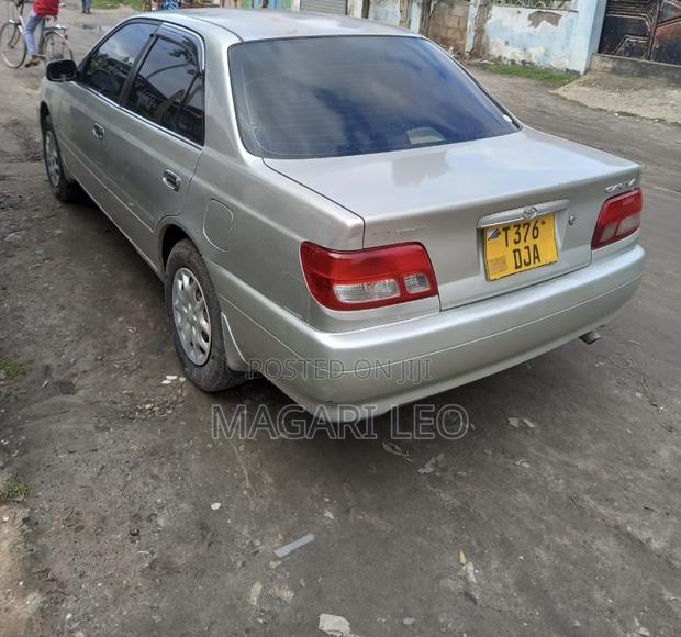 Toyota Carina 1.5 FWD Sedan 2001 Silver