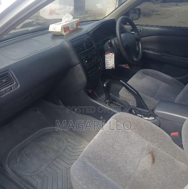 Toyota Carina 1.5 FWD Sedan 2001 Silver
