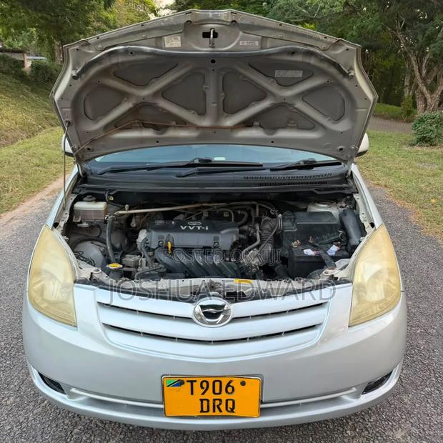 Toyota Crown 2026 Silver