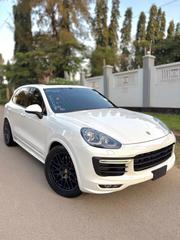 Porsche Cayenne 2017 White for sale