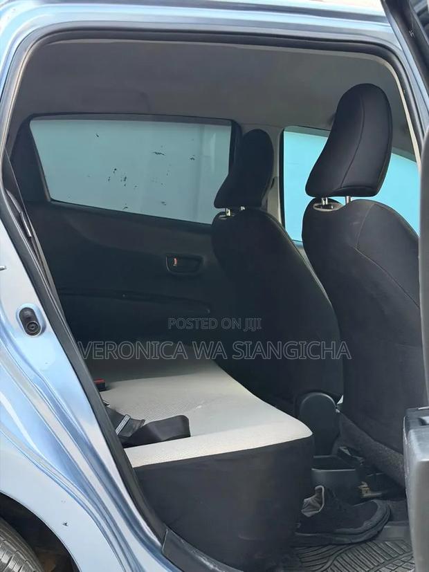 Toyota Vitz 2011 Blue