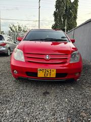 Toyota IST 2003 Red for sale