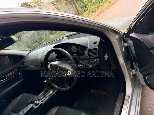 Mercedes-Benz C200 2009 Silver