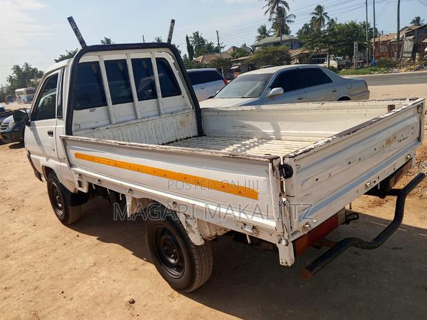 Toyota TownAce 2004 White