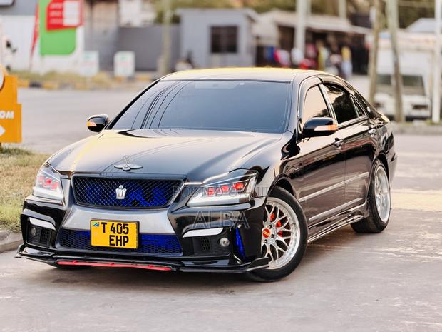 Toyota Crown 2007 Black