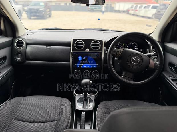 Mazda Verisa 2012 Gold