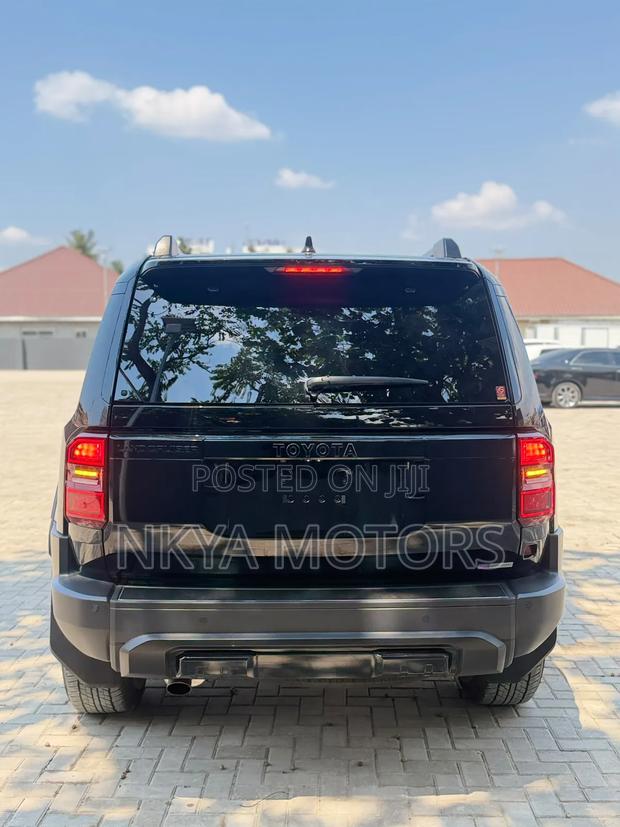 Toyota Land Cruiser Prado 2025 Black