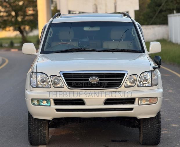 Toyota Land Cruiser 2003 White