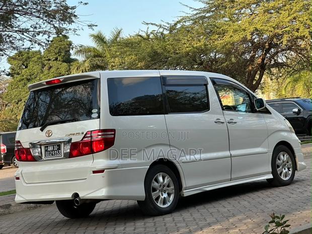 Toyota Alphard 2005 White