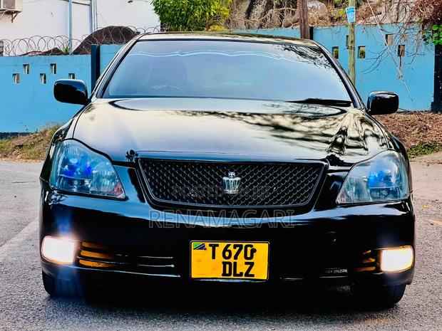 Toyota Crown 2006 Black