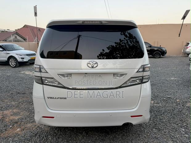 Toyota Vellfire 2012 White