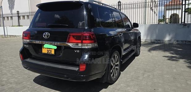 Toyota Land Cruiser 4.5 V8 VXR 2010 Black
