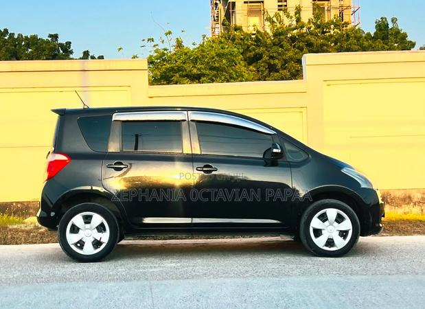Toyota Ractis 2006 Black