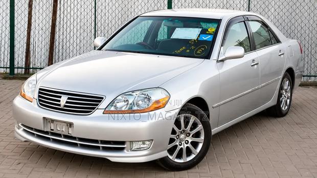 Toyota Mark II 2004 Silver