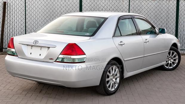Toyota Mark II 2004 Silver