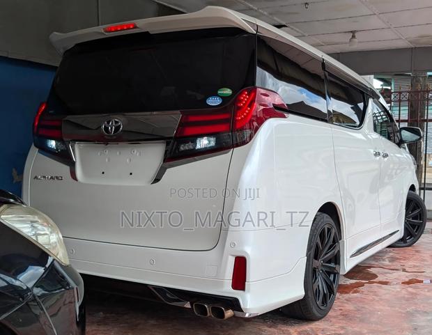 Toyota Alphard 2016 White