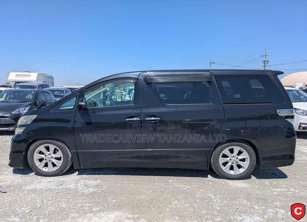 Toyota Vellfire 2010 Black
