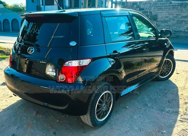 Toyota IST 2005 Matt Black