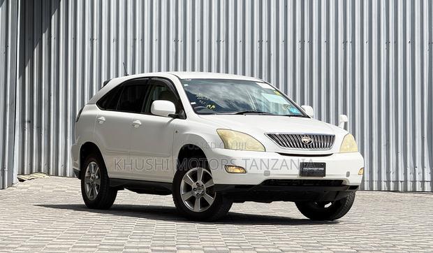 Toyota Harrier 240G 2003 White