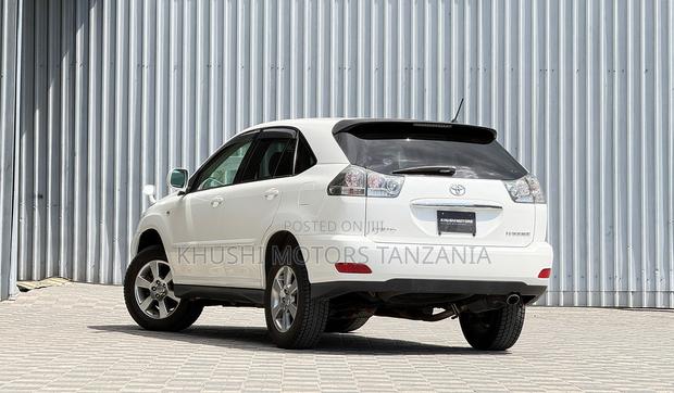 Toyota Harrier 240G 2003 White