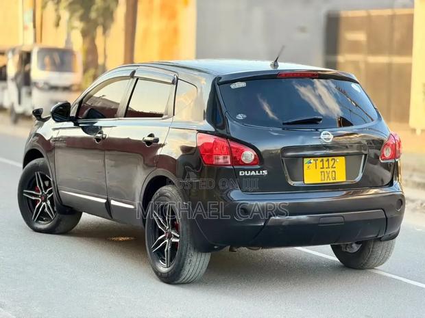 Nissan Dualis 2010 Black