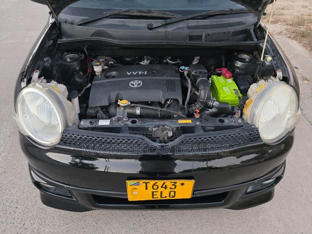 Toyota Sienta 2007 Black