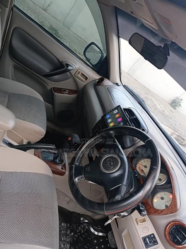 Toyota RAV4 Automatic 2003 Gold
