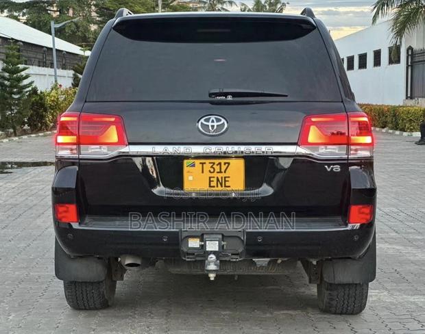 Toyota Land Cruiser 2021 Black