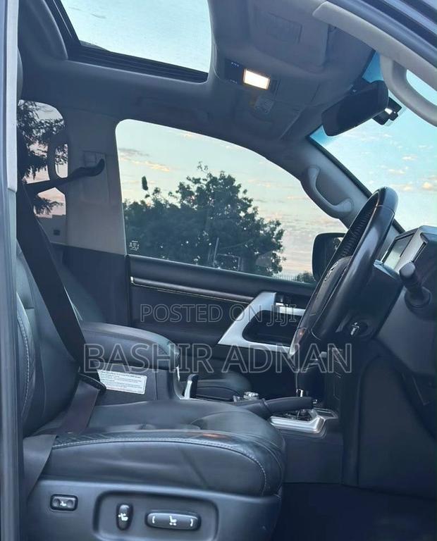 Toyota Land Cruiser 2021 Black
