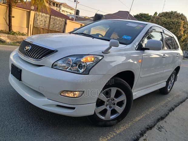 Toyota Harrier 2005 White