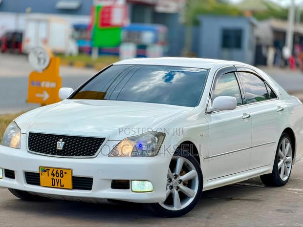 Toyota Crown 2007 White