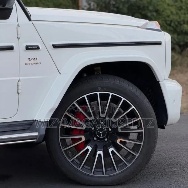 Mercedes-Benz G-Class 2021 White