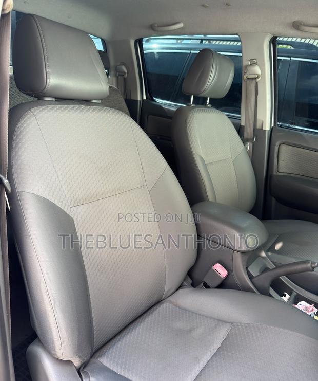 Toyota Hilux 2014 White