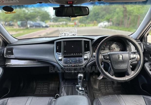 Toyota Crown 2014 White