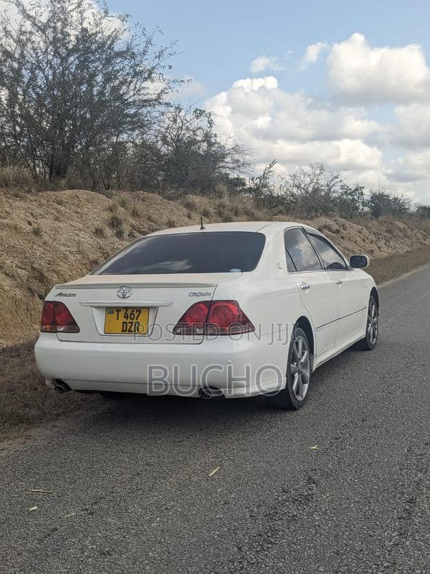 Toyota Crown 2007 White