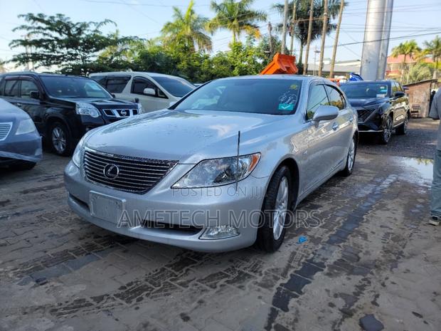 Lexus LS 460 2008 Silver