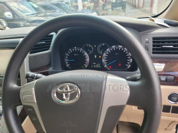 Toyota Alphard 2011 White