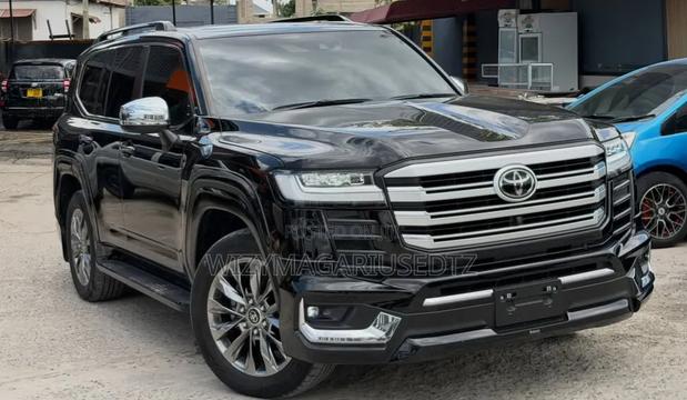 Toyota Land Cruiser 2023 Purple