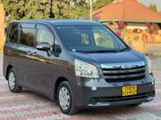 Toyota Noah 2.0 143hp AWD (7 Seater) 2008 Gray for sale
