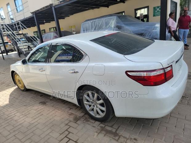 Lexus LS 460 2007 White