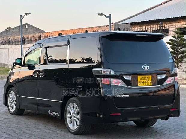 Toyota Vellfire 2010 Matt Black