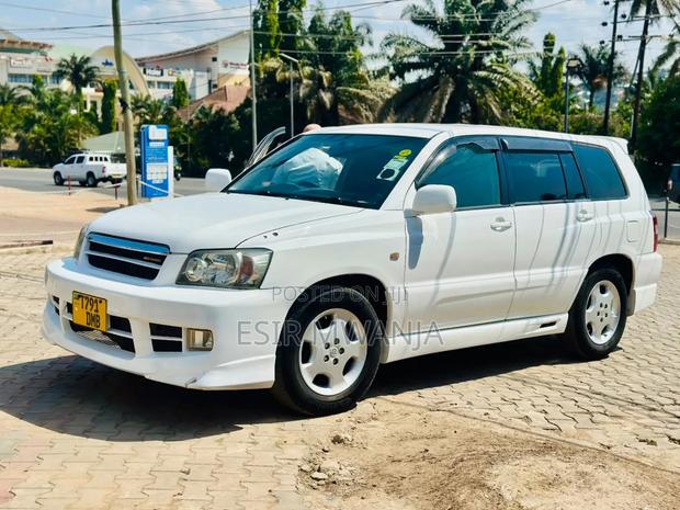 Toyota Kluger 2005 White