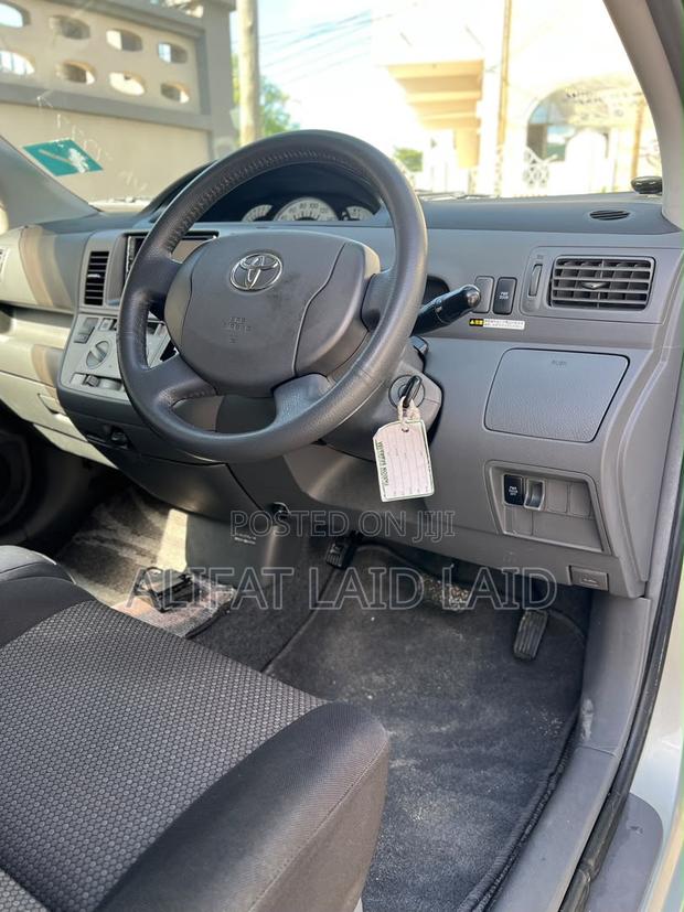 Toyota Raum 1.5 AWD 2005 Silver