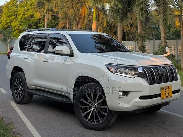 Toyota Land Cruiser Prado 2.7 2020 White
