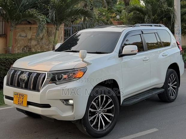 Toyota Land Cruiser Prado 2.7 2020 White